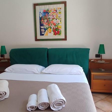 Ruggero House Apartment Чефалу Екстериор снимка