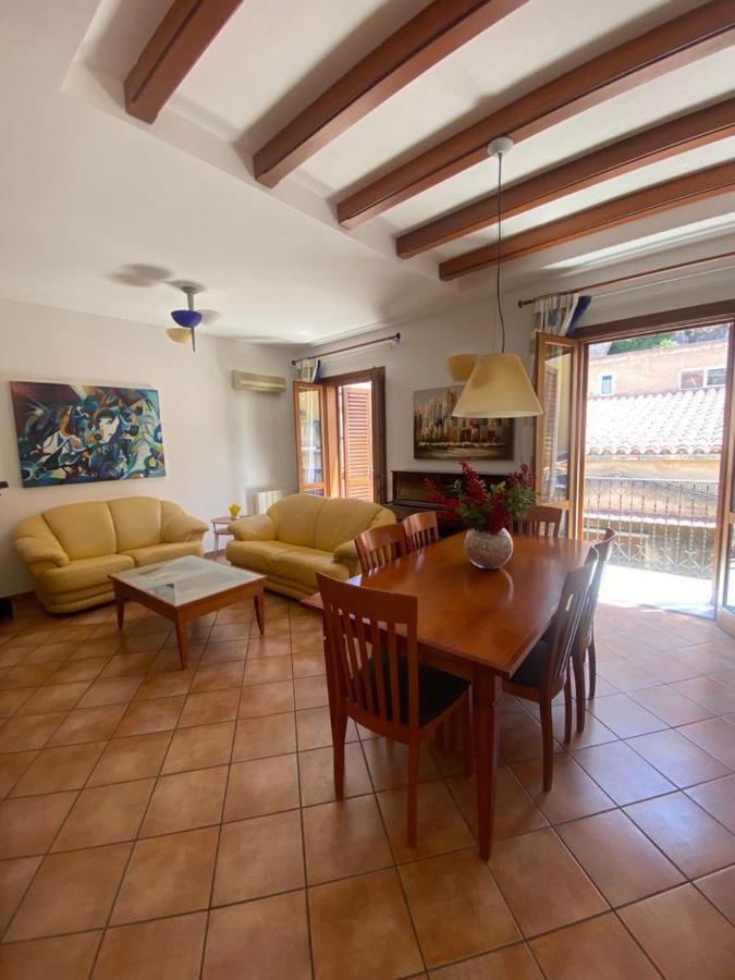 Ruggero House Apartment Чефалу Екстериор снимка
