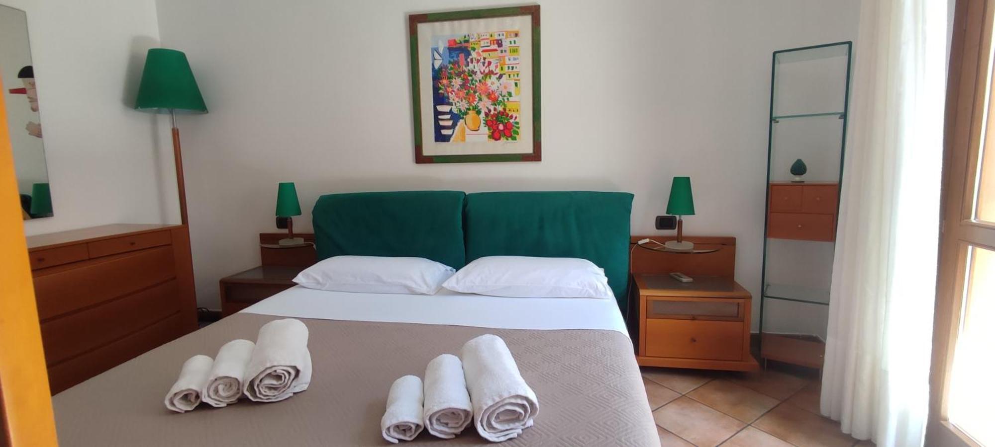 Ruggero House Apartment Чефалу Екстериор снимка