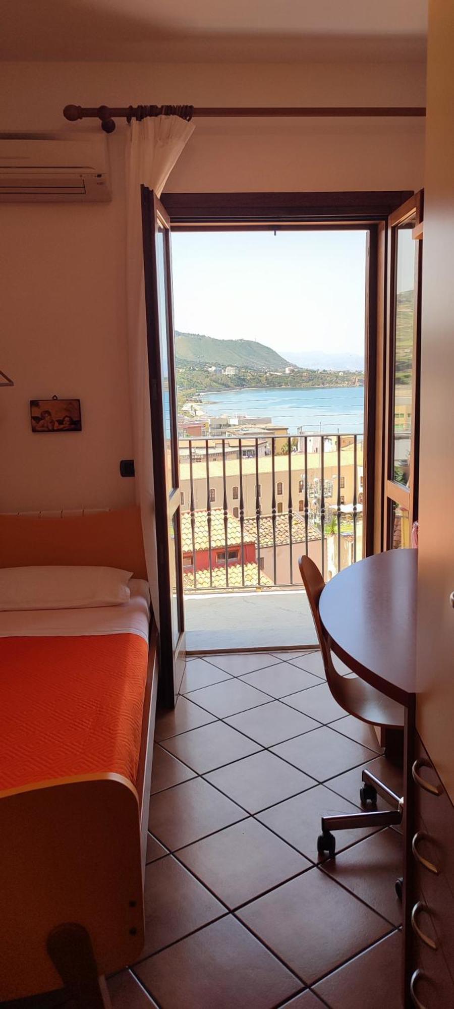 Ruggero House Apartment Чефалу Екстериор снимка
